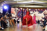 Kandydatki do Polskiej Miss 2024 woj. śląskiego zaprezentowały piękne stroje wieczorowe. Są zachwycające! Zobacz zdjęcia