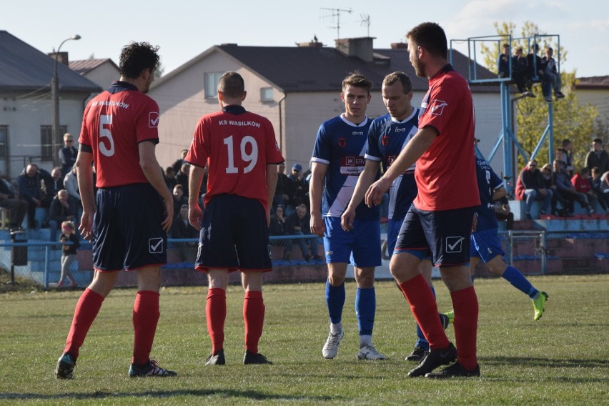 Olimpia Zambrów wygrała 1:0 z KS Wasilków i zagra w finale...