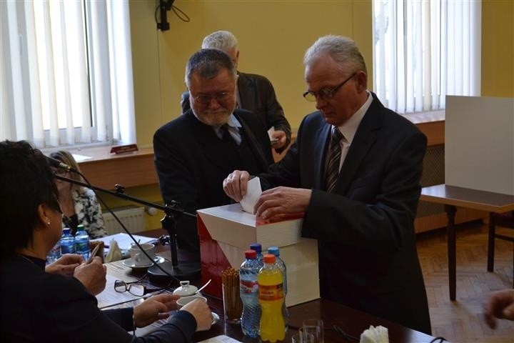 Częstochowa: Andrzej Kwapisz pozostaje starostą częstochowskim. To już jego trzecia kadencja