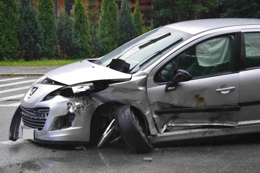 Zakopane.Wypadek na Powstańców Śląskich. Jednak osoba w szpitalu [ZDJĘCIA]