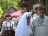 Tradycyjne wiejskie wesele na żywo