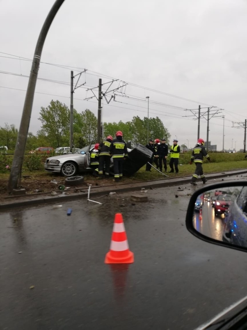 Kolejny wypadek na Basenie Górniczym w Szczecinie. Ranny kierowca BMW