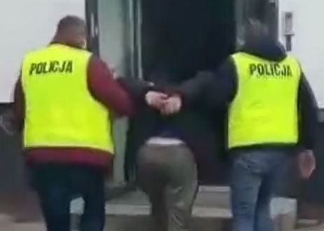 27-latek zatrzymany w Jędrzejowie w drodze na komendę policji.