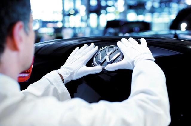 Światem biznesu,także motoryzacyjnego,rządzą nieubłaganeprawa ekonomii Fot: Volkswagen