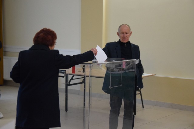 Głosowanie w Jastrzębiu odbywa się w 38 komisjach wyborczych.