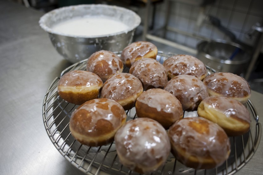 Nie dosładzaj ciasta na pączki. Słodkości nadadzą mu...