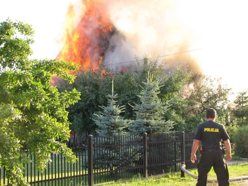 We wtorek po południu w Bielsku Podlaskim spłonął dom...