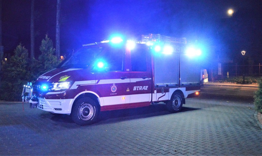 Nowe Brzesko. Strażacy z OSP mają nowy samochód. Powitali go z fajerwerkami [WIDEO]