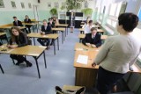 Egzamin gimnazjalny 2016. Zobacz relacje z Kielc i powiatów