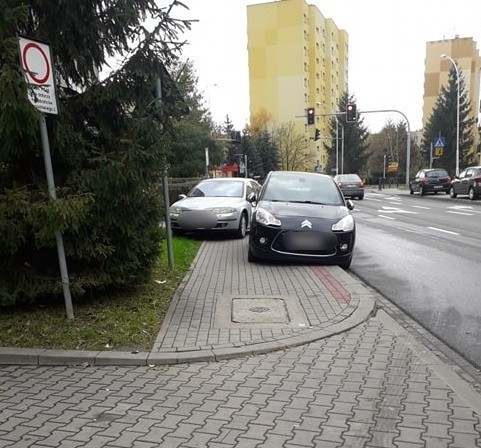 Zobaczcie zdjęcia mistrzów parkowania na ulicach i...