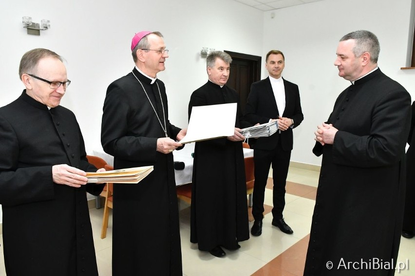 Archidiecezja Białostocka ma nowych proboszczów. Nominacje otrzymało 13 kapłanów [ZDJĘCIA]