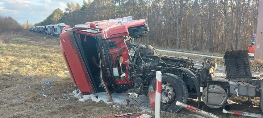 Do wypadku na przejeździe kolejowym pod Piechcinem doszło 27...