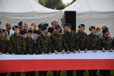 Mielnik. Akcja "Łańcuch poparcia" dla służb mundurowych oraz koncert "Murem za polskim mundurem"