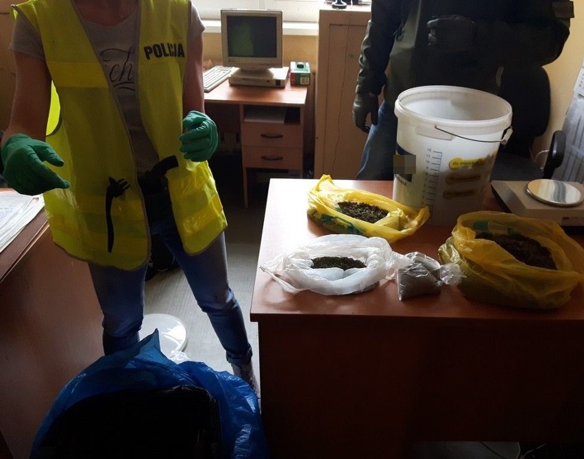 7 kg narkotyków oraz 5 osób zatrzymanych. Policjanci rozpracowali szajkę dilerów 