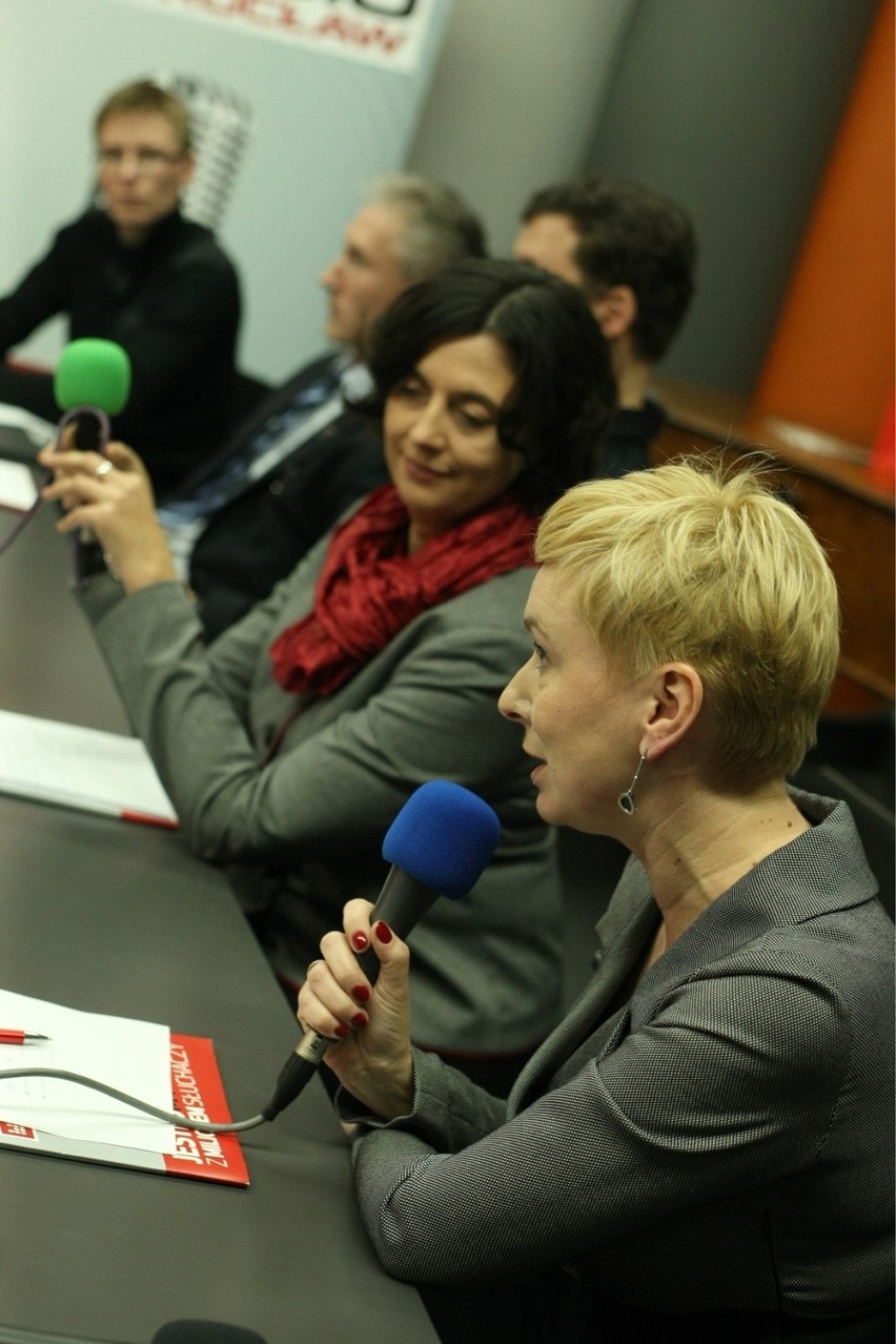 Nowe drogi i więcej miejsc w przedszkolach - kandydaci na prezydenta debatowali o Wrocławiu (FOTO)