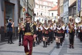 Przed nami kolejna edycja Festiwalu Złota Lira w Rybniku. Mażoretki i orkiestry przemaszerują ulicami miasta 