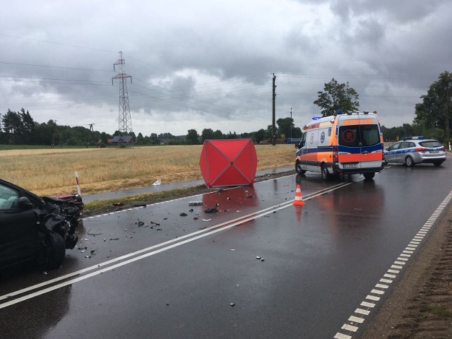 Motocyklista zderzył się z fordem. Zginął na miejscu