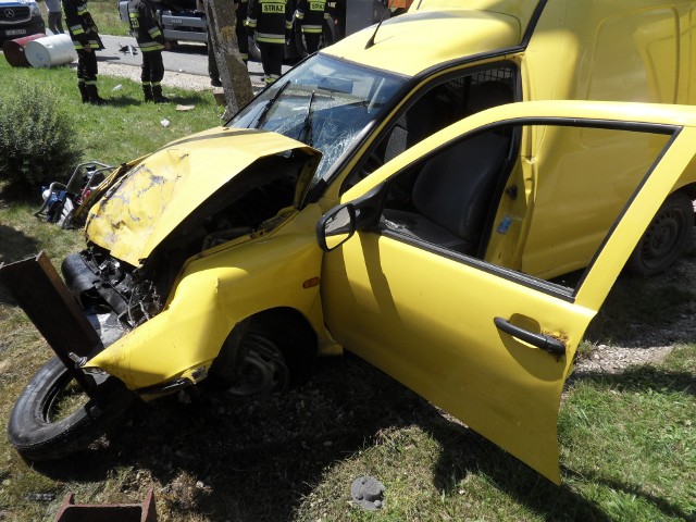 Kierowca volkswgena trafił do szpitala w Staszowie