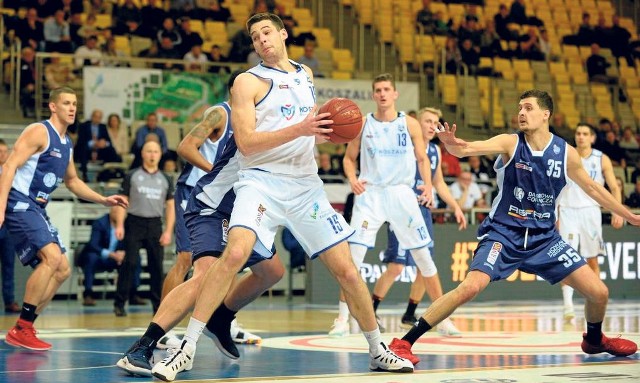 Marko Tejić (z piłką) aż 15 ze swoich 19 punktów zdobył po zmianie stron 