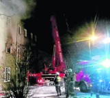 W pożarze w Będzinie zginęła jedna osoba. 13 osób ewakuowano, jedna spłonęła