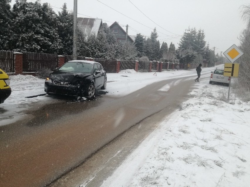 Wypadek w Bilczy. Zderzyły się dwa samochody osobowe. Zobacz zdjęcia