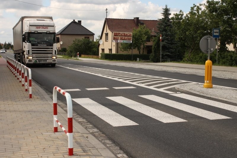 Droga została przebudowana na odcinku o długości 3,2 km....