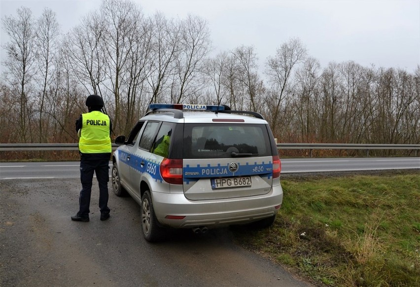 Policjanci ścigali sprawców napadu na jubilera. Blokowali drogi na trasie do Krynicy. Wszystko w ramach ćwiczeń