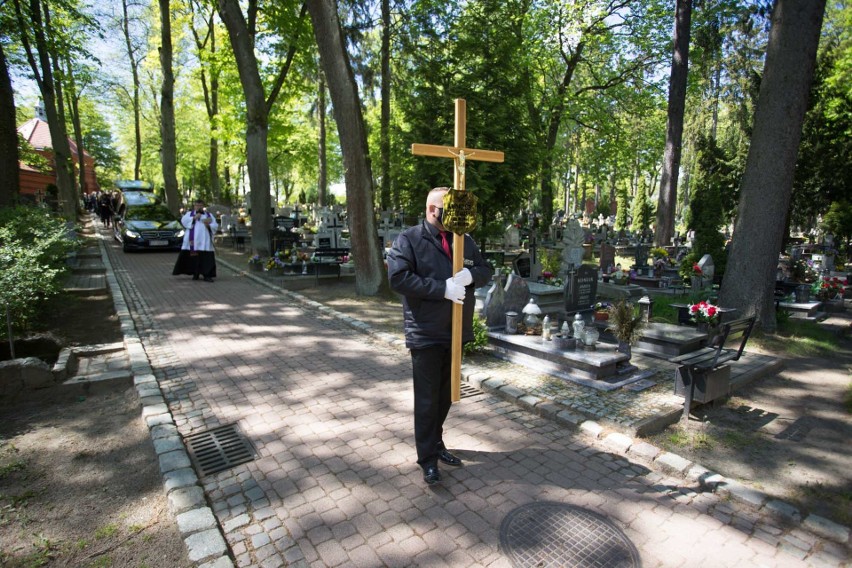 Ceremonia pogrzebowa Andrzeja Szczepańskiego na Starym Cmentarzu Komunalnym w Słupsku [ZDJĘCIA]