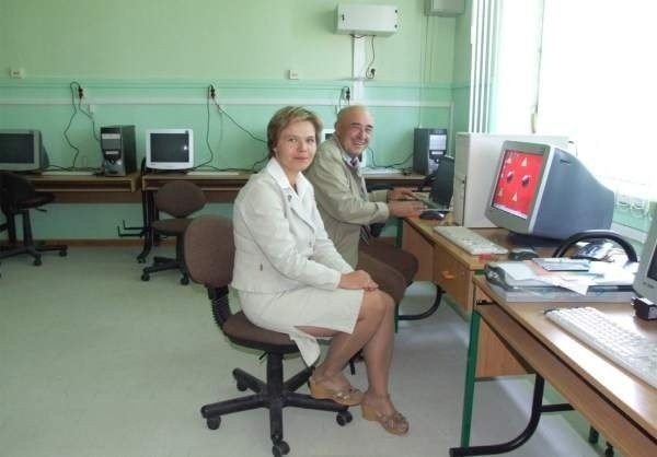 - Komputery otrzymaliśmy tuż przed nowym rokiem szkolnym - mówi Agnieszka Popkowicz, dyrektor szkoły.