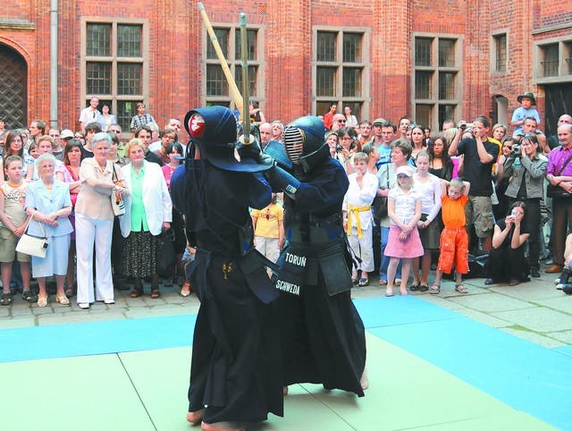 Ubiegłoroczny pokaz walk podczas Dni Kultury Japońskiej w Toruniu - zainteresował widzów w różnym wieku