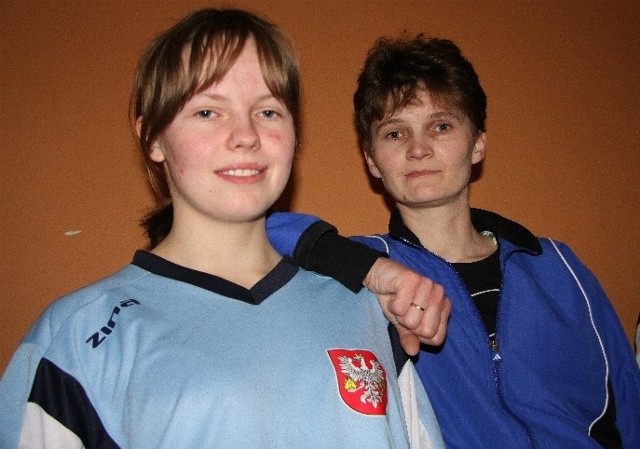 - Piłka nożna to nasza pasja. Dzięki treningom mamy niezłą kondycję - mówią Agnieszka i Monika Cichockie z Templewa pod Bledzewem.