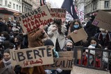Koronawirus we Francji: prezydent Macron zwleka z wprowadzeniem lockdownu. Boi się niepokojów społecznych i krachu gospodarczego