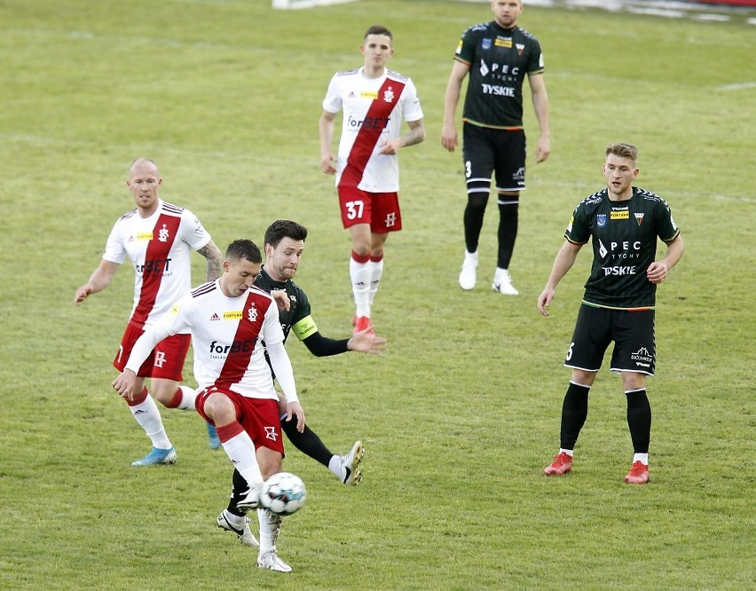 Piłkarska I liga. Klęska piłkarzy ŁKS. Łodzianie przegrali 0:3 z GKS Tychy ZDĘCIA