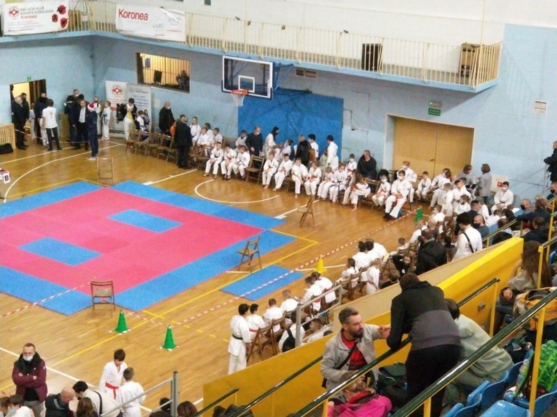 Świętokrzyska Liga Karate Koronea Cup w Kielcach z widowiskowymi walkami. Rywalizowało 350 zawodników z całej Polski [ZDJĘCIA]