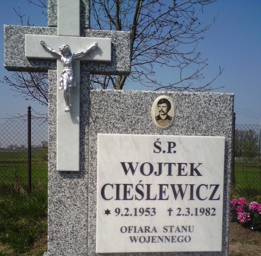41. rocznica śmiertelnego pobicia Wojciecha Cieślewicza, dziennikarza "Głosu Wielkopolskiego". ZOMO-wcy do dzisiaj nie zostali ukarani