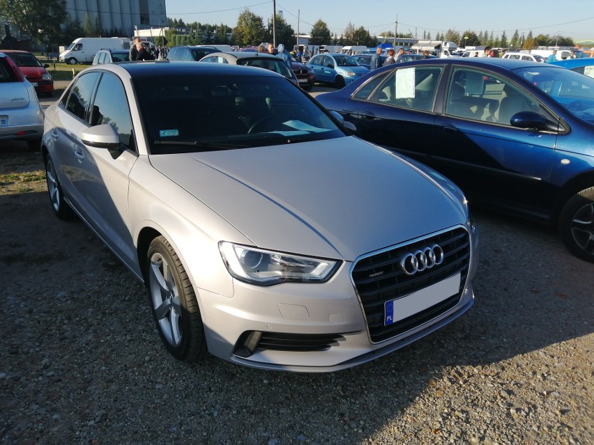 1. Audi A3. Silnik 2,0 benzyna, rok produkcji 2016, cena...