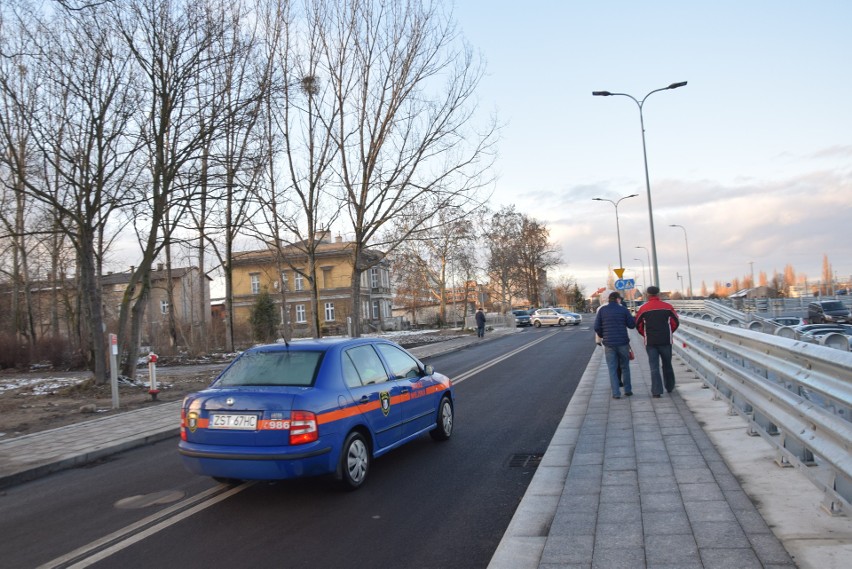 Odsłonięcie płyty pamiątkowej w hołdzie dla Sławomira Pajora w Zintegrowanym Centrum Przesiadkowym [ZDJĘCIA]