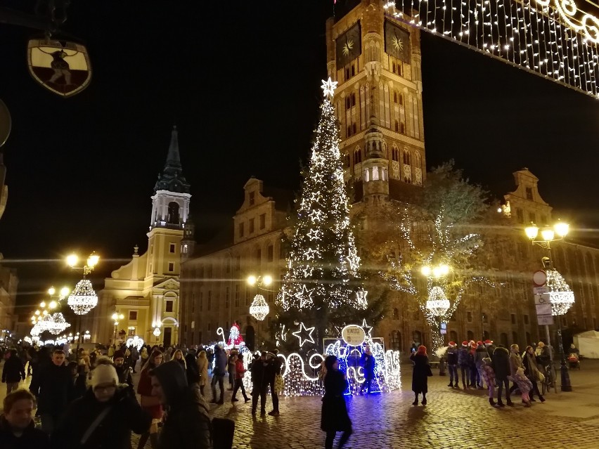 216 tysięcy 587 zł brutto zapłacił w tym roku Urząd Miasta...