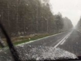 Uwaga kierowcy! Opady śniegu pod Białogardem. Wideo Internauty 