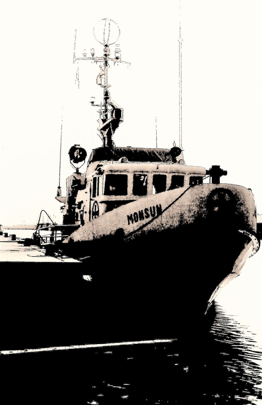 Statek ratowniczy „Monsun” podczas dyżuru w porcie Łeba