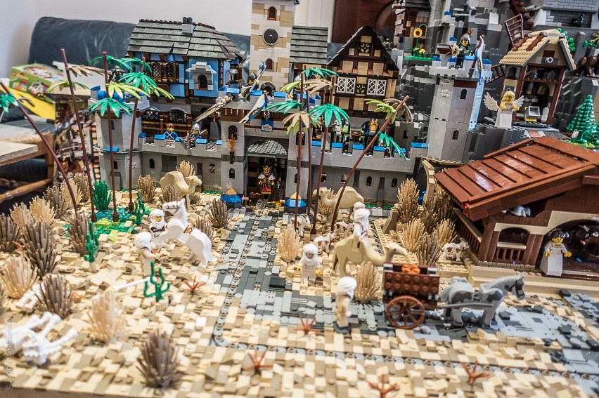 Ruchoma szopka z klocków Lego w Pasterce! 120 figurek i ponad sto tysięcy elementów (ZOBACZ)