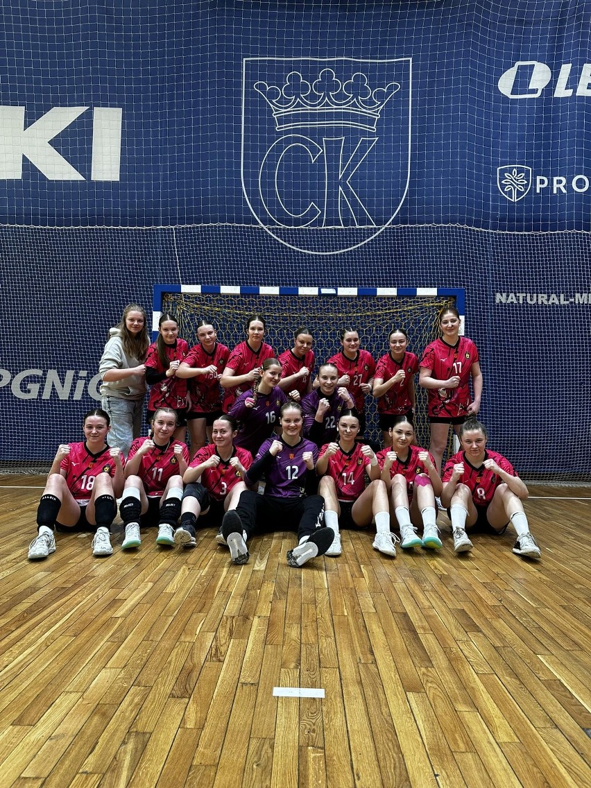 Korona Handball Kielce pokonała Grunwald Ruda Śląska 30:18 i zapewniła sobie awans do 1/8 finału Mistrzostw Polski Juniorek Młodszych
