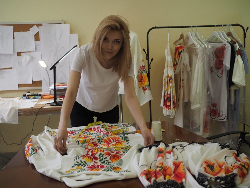Olga projektowaniem ubrań zajmuje się od 16 lat. Początkowo...