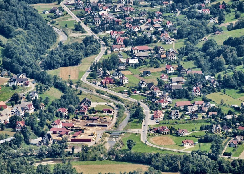 Odkryj Beskid Wyspowy. W niedzielny poranek wspięli się na Szczebel. Bardzo liczną grupę stanowili najmłodsi turyści [ZDJĘCIA]