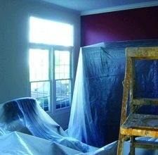 Ściany i sufity malujemy farbami emulsyjnymi (najczęściej akrylowymi)