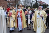 Barwny Orszak Trzech Króli przeszedł przez centrum Miedzianej Góry. Uczestniczyło w nim bardzo wielu wiernych