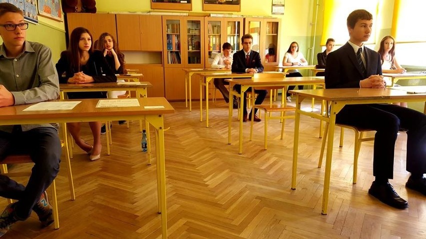 Miasto Ostrowiec płaci za egzaminy językowe gimnazjalistów