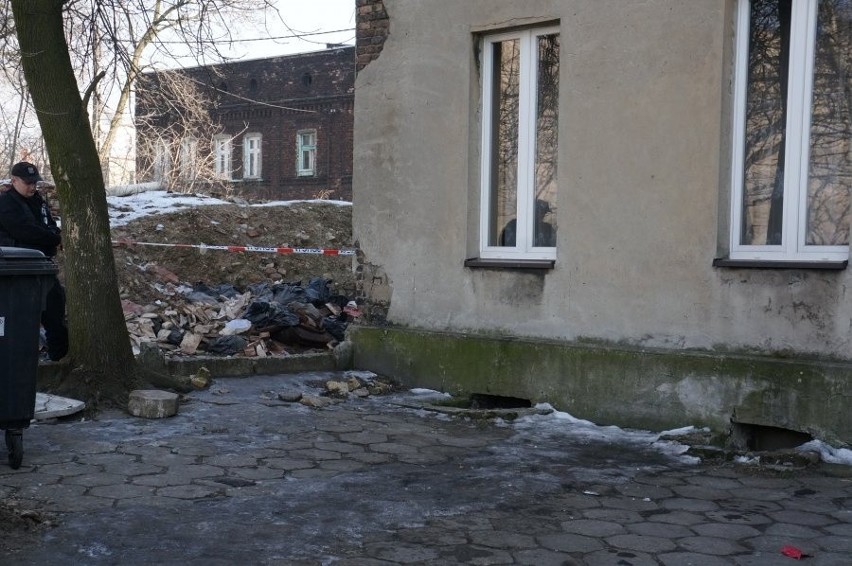 Pożar w Sosnowcu: Dwie osoby zginęły w pożarze przy ul. Szewczyka [WIDEO, ZDJĘCIA]