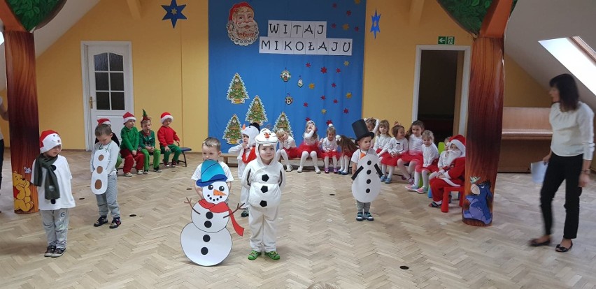 Przedszkolaki ze Świdwina witają świętego Mikołaja [zdjęcia]