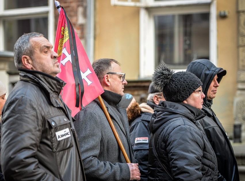 Cały Gdańsk wierzy, że dobro zwycięży! "Nikt nie chciał w tych chwilach być sam. Dlatego tak wszyscy lgnęli do siebie"